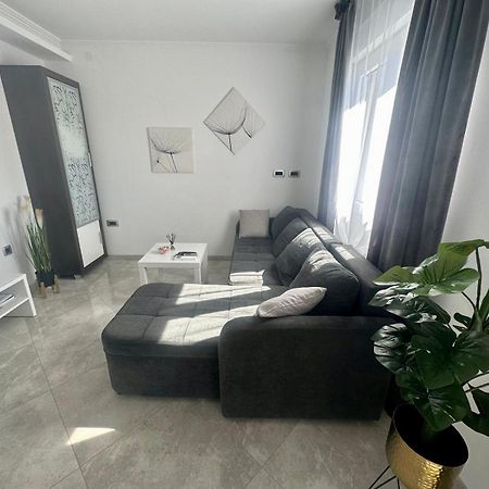 Villa Zonta Apartment Maremi With Private Jacuzzi Buje Eksteriør billede