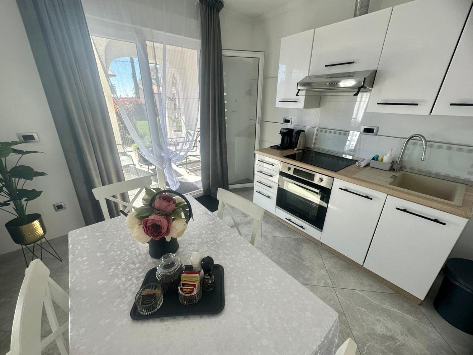 Villa Zonta Apartment Maremi With Private Jacuzzi Buje Eksteriør billede